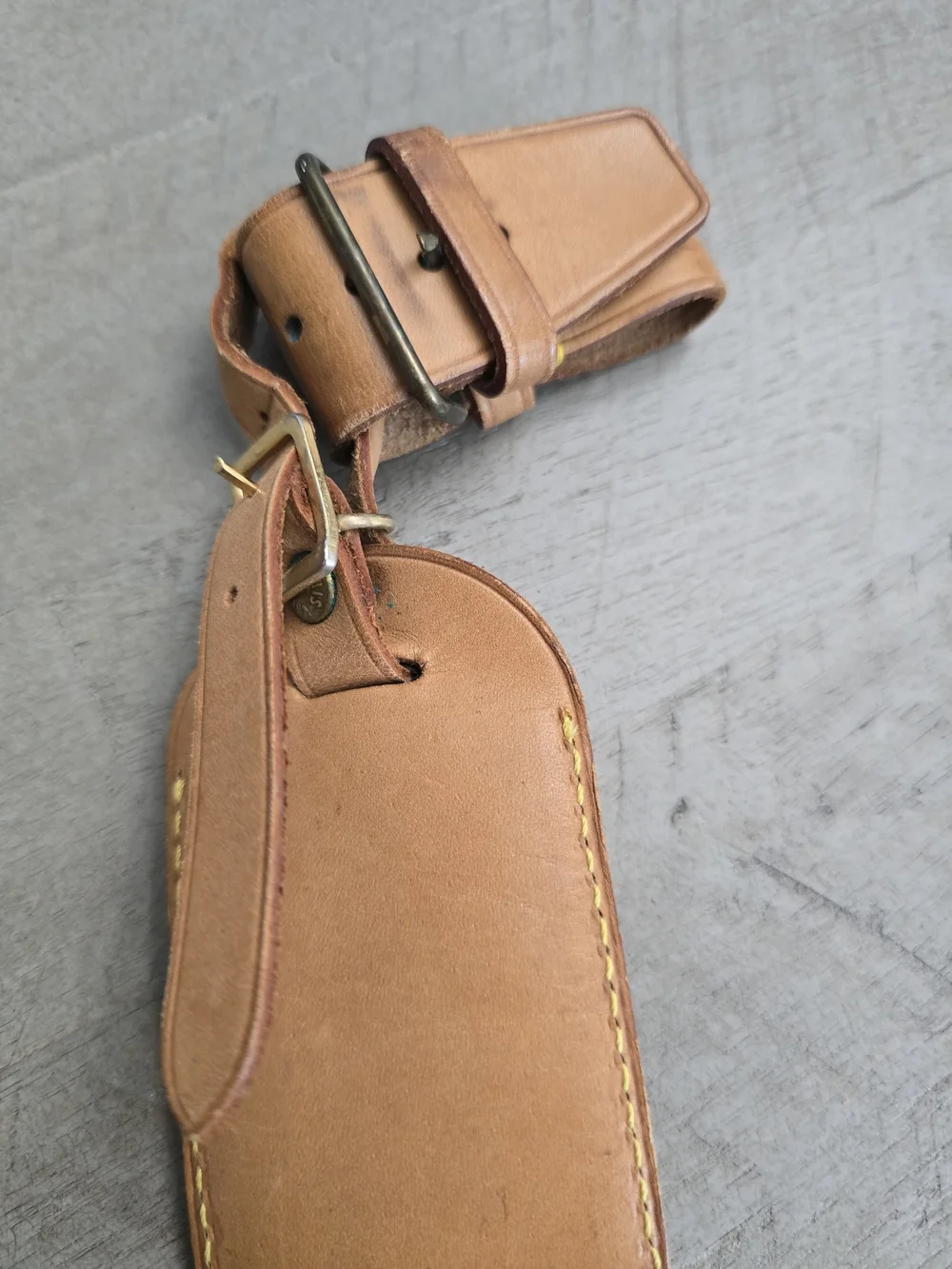 Louis Vuitton Light Tan Leather Luggage Tag & Poignet Set - Picture 3 of 5